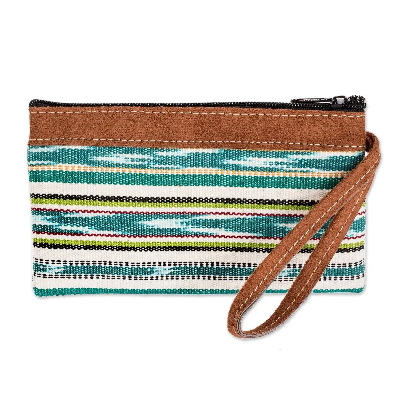 Handwoven Green Cotton Wristlet Bag with Zippered Closure - Jocotenango Green