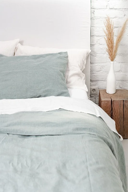 Certified linen pillowcase in Sage Green