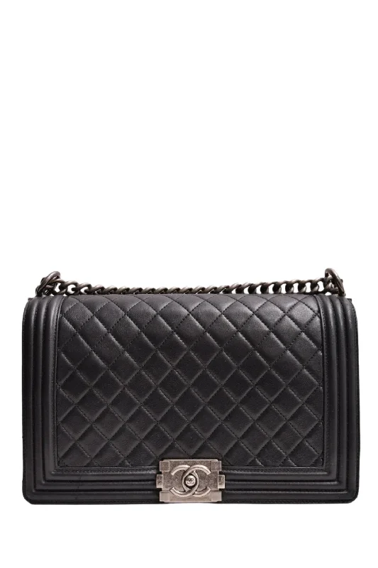 Pre-Loved Chanel™ 2014 Black Quilted Leather Large Boy Bag