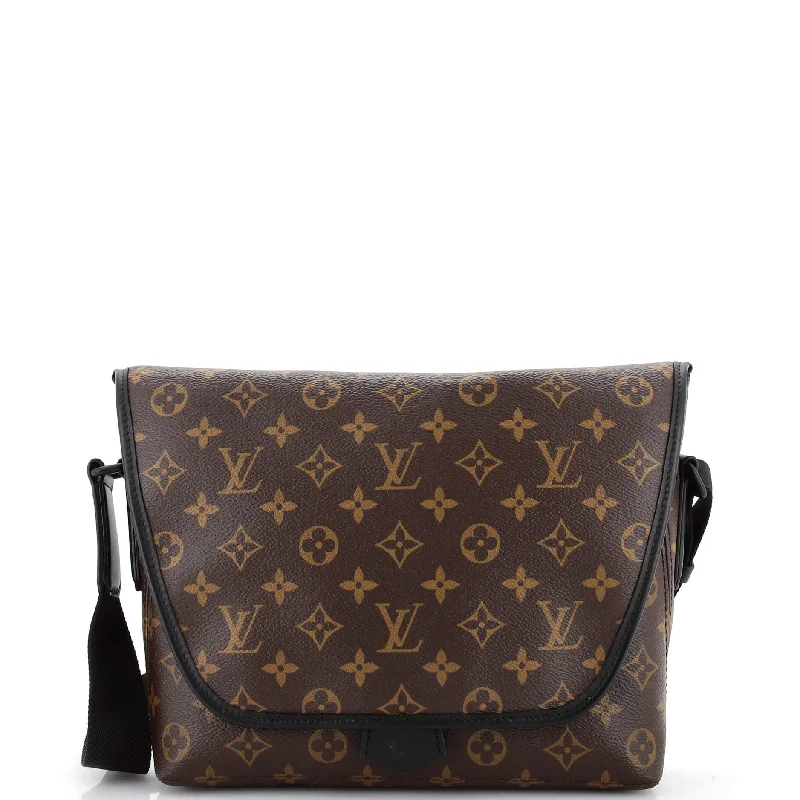 Magnetic Messenger Bag Macassar Monogram Canvas