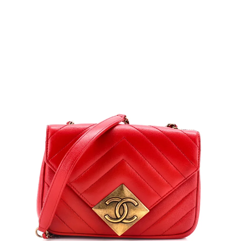 Pyramid CC Flap Bag Chevron Lambskin Mini